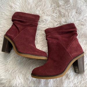 Vince Camuto Burgundy SUEDE ANKLE Booties Boots